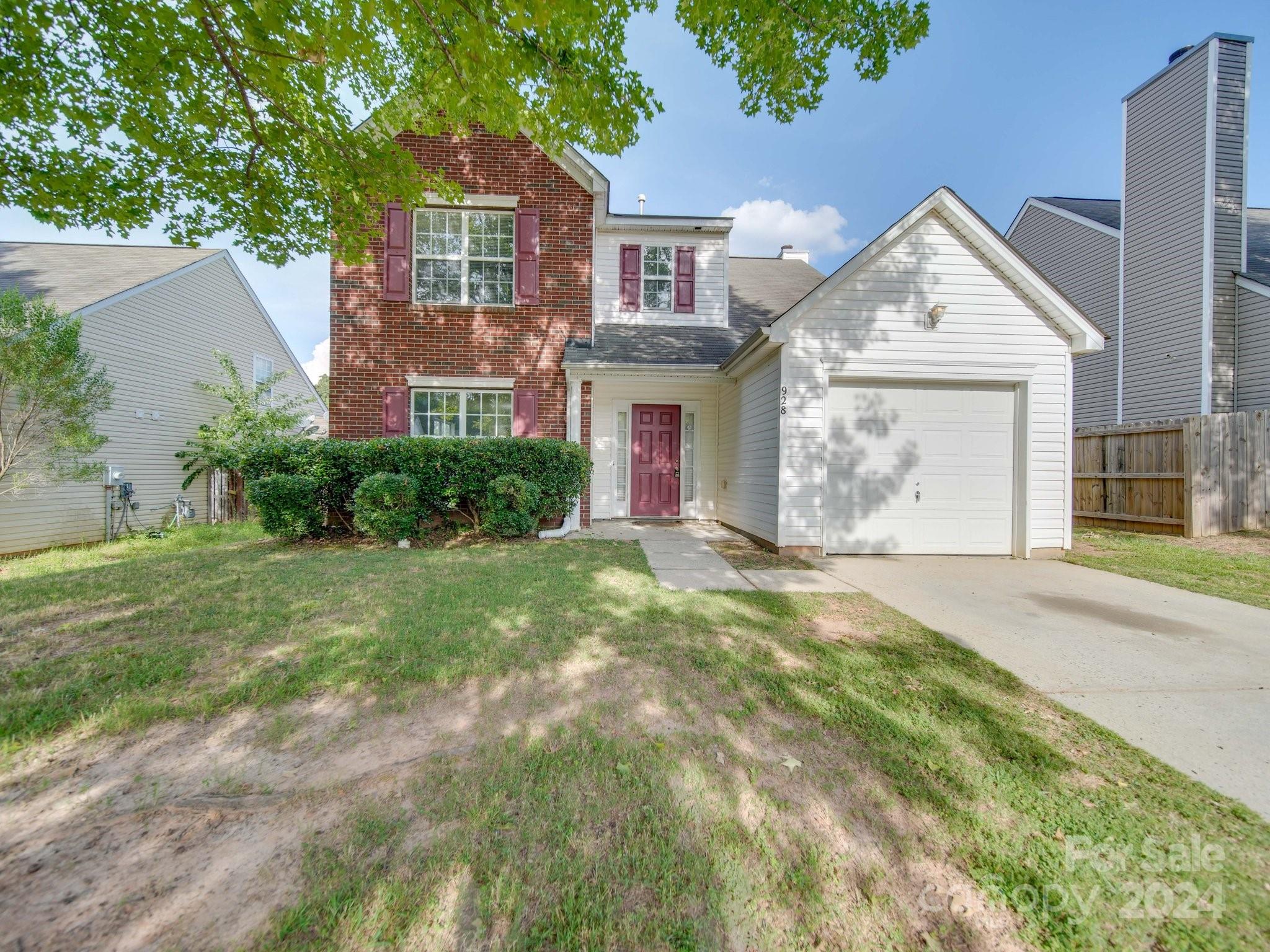 Grass Hollow Ct, Charlotte, NC 28216