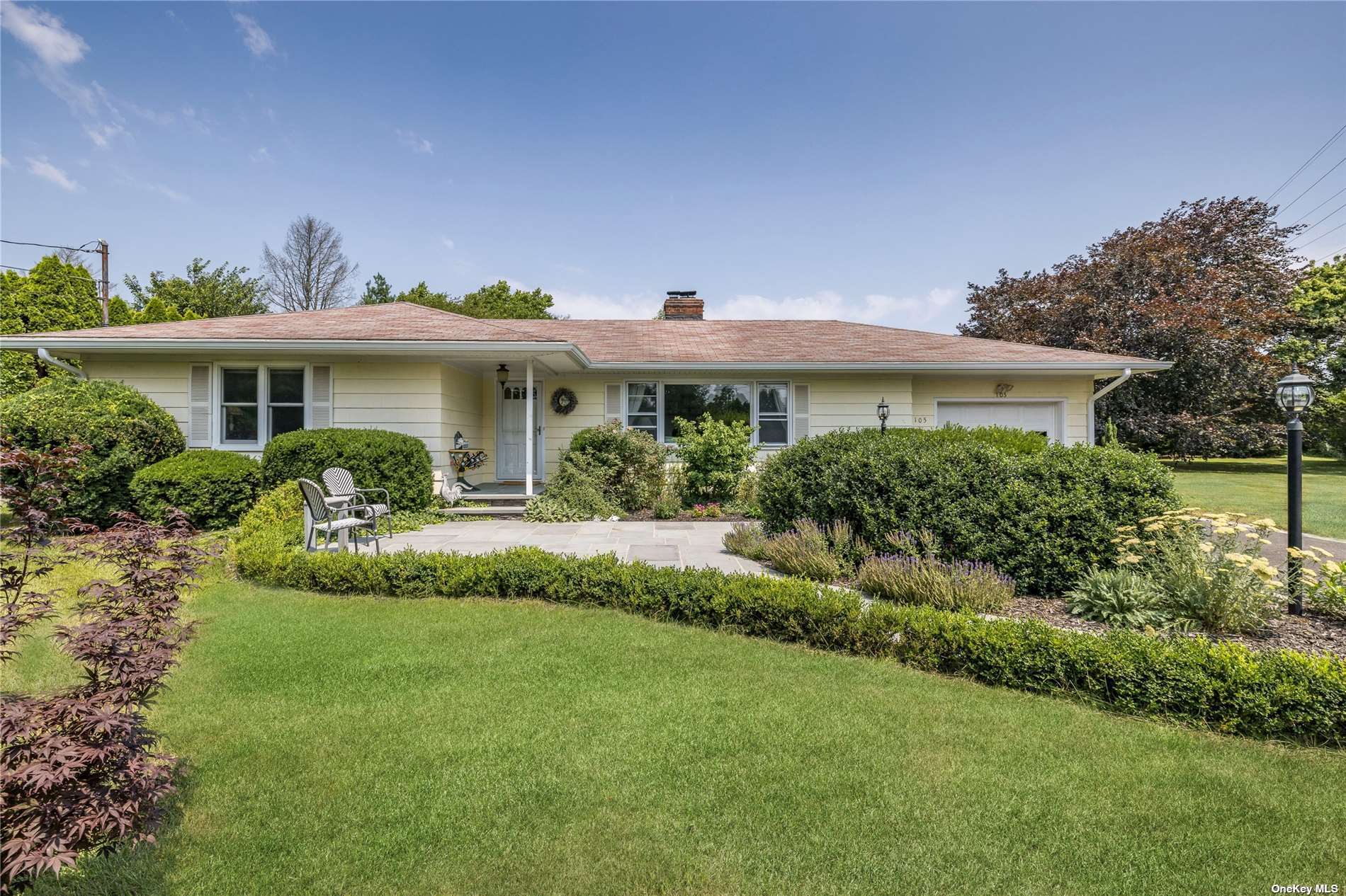 Wiltshire St, Southampton, NY 11968