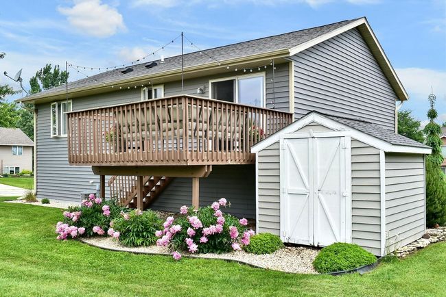 33 Back Deck & Garden Shed.jpg | Image 33