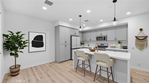 16122 Meadowhouse Ave, Chino, CA, 91708-9462 | Card Image