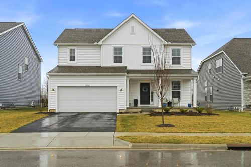 2702 Fieldwin Dr, Blacklick, OH, 43004-6504 | Card Image