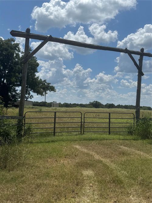 211 Lcr 430, Mexia, TX, 76667-4709 | Card Image