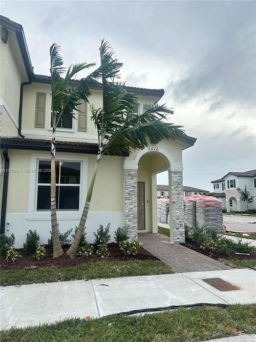 2616 Se 28th Dr, Homestead, FL, 33035-2654 | Card Image