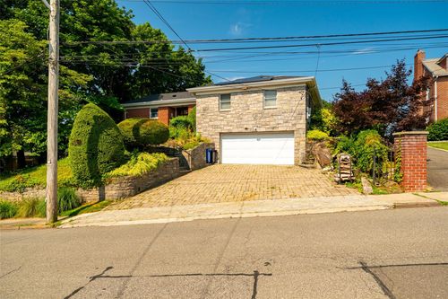 111 Alta Ave, Yonkers, NY, 10705-1402 | Card Image