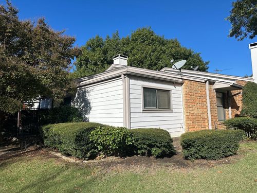 13701 Brookgreen Cir, Dallas, TX, 75240-5812 | Card Image