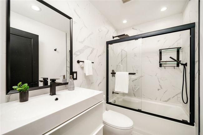 1820 W 11 Th St, House other with 3 bedrooms, 3 bathrooms and 1 parking in Patterson Hts PA | Image 10