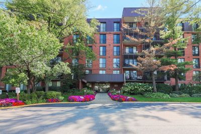 413 - 123 Acacia Circle, Condo with 2 bedrooms, 2 bathrooms and 1 parking in Indian Head Park IL | Image 1