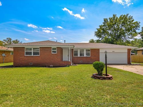 4013 Wayside Dr, Bartlesville, OK, 74006-7224 | Card Image