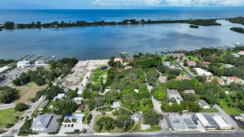 51 N Tamiami Trl, Osprey, FL, 34229-9340 | Card Image