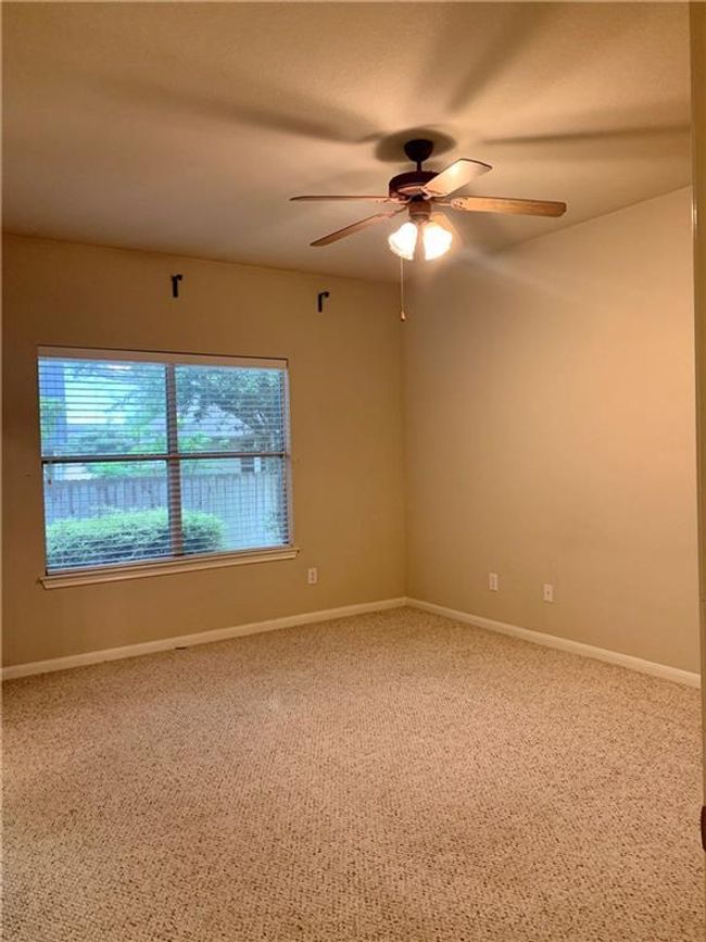 1118 Boxwood Loop, House other with 4 bedrooms, 2 bathrooms and 4 parking in Georgetown TX | Image 8