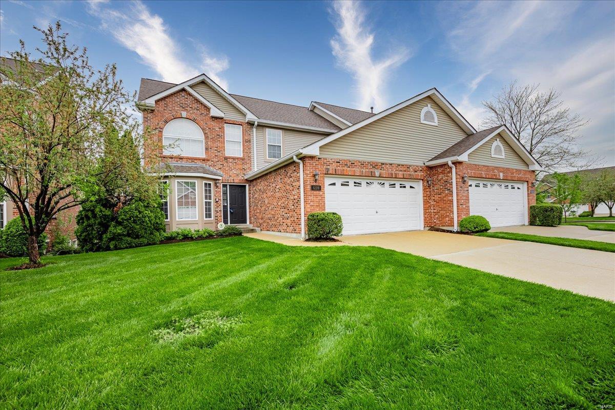 Castle Gate Villas Dr, Saint Louis, MO 63132