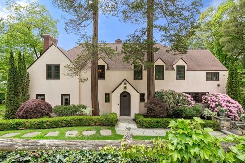 85 Gate House Rd, Chestnut Hill, MA, 02467-1334 | Card Image