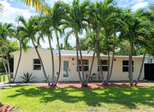 15 Se 13th Ave, Pompano Beach, FL, 33060-7407 | Card Image