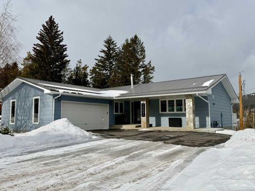 13521 15 Ave, Blairmore, AB, T0K0E0 | Card Image