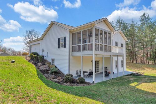 1034 Joffrey Dr, Huddleston, VA, 24104-3606 | Card Image