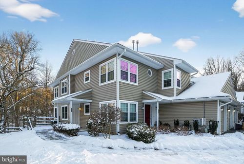 202-202 Nottingham Ct, GLEN MILLS, PA, 19342-2022 | Card Image