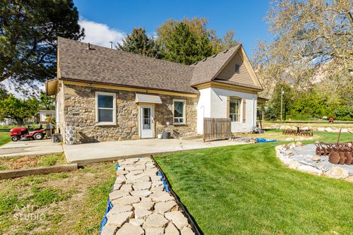 92 S Main St, Willard, UT, 84340-9612 | Card Image