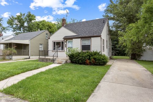 19757 Kingsville St, Harper Woods, MI, 48225-2213 | Card Image