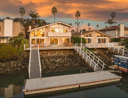 2957 Seaview Ave, Ventura, CA, 93001-4239 | Card Image