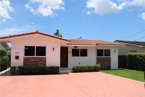 b-3825 Sw 88th Ct, Miami, FL, 33165-5464 | Card Image
