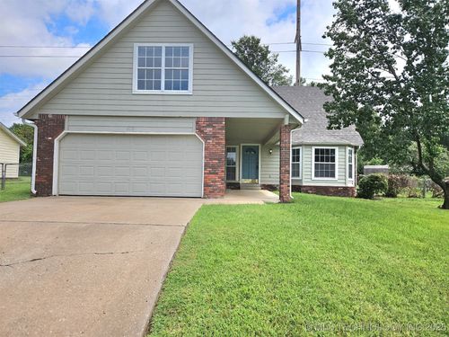 4113 Narcissus Ave, Broken Arrow, OK, 74011-1852 | Card Image