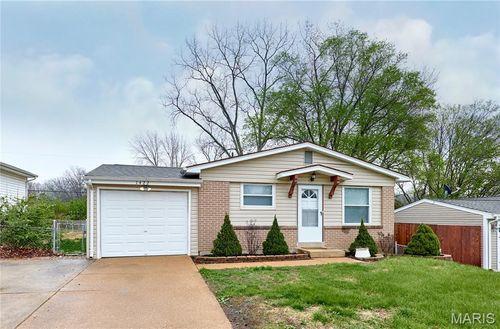 1422 Ramona Ln, Saint Charles, MO, 63304-6721 | Card Image