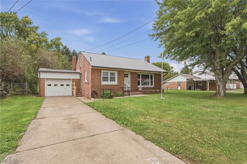 712 Mcdaniel Ave, Minerva, OH, 44657-1238 | Card Image