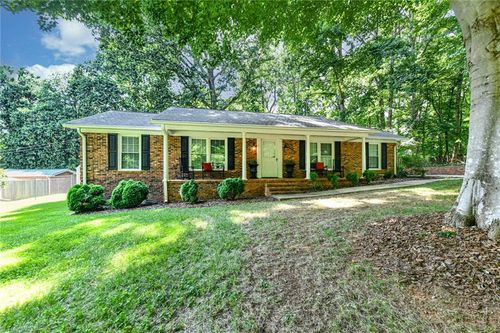 4801 Sweetbriar Rd, Greensboro, NC, 27455-1331 | Card Image