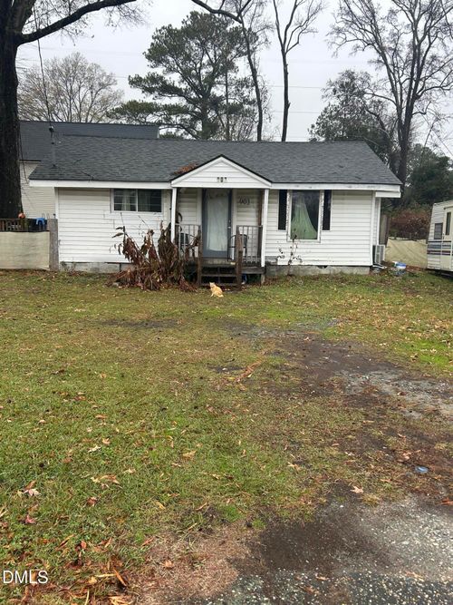 903 N Fayetteville Ave, Dunn, NC, 28334-3312 | Card Image