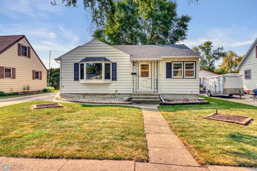 117 3rd Ave W, West Fargo, ND, 58078-1709 | Card Image