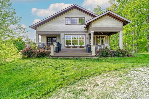 107 Smith Run Rd, Amity, PA, 15311-1207 | Card Image