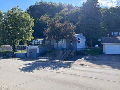 781 S Front Street, House other with 2 bedrooms, 1 bathrooms and null parking in Lansing IA | Image 1