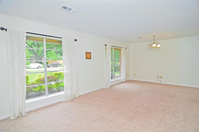 823 Timber Cove Dr, House other with 3 bedrooms, 2 bathrooms and 2 parking in Seabrook TX | Image 5