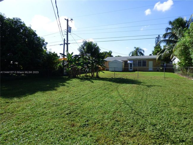 6132 Sw 20th Ct, House other with 2 bedrooms, 1 bathrooms and null parking in Miramar FL | Image 13
