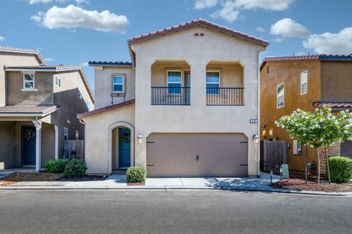 836 Winchell Way W, Madera, CA, 93636-8093 | Card Image