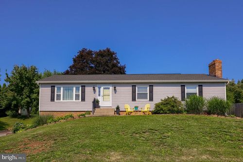 8 Kay Drive, LANCASTER, PA, 17603 | Card Image