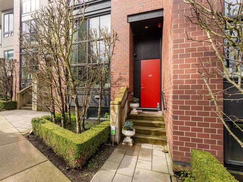 3431 Porter St, Vancouver, BC, V5N4H2 | Card Image