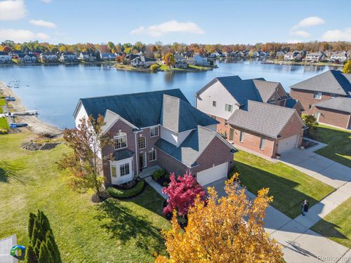 1838 Mackwood Rd, Rochester Hills, MI, 48307-4317 | Card Image