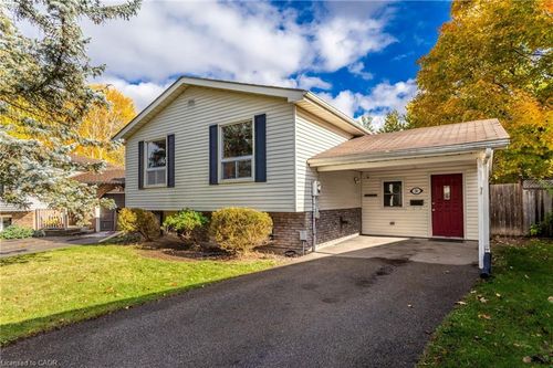 26 October Pl, Brantford, ON, N3R7B4 | Card Image