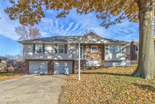 19012 E 20th Terrace N, Independence, MO, 64058 | Card Image