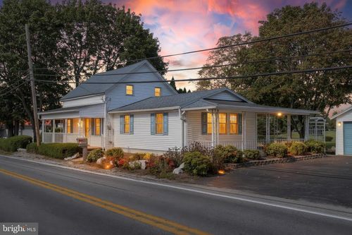 868 Greenbriar Rd, YORK, PA, 17404-1340 | Card Image