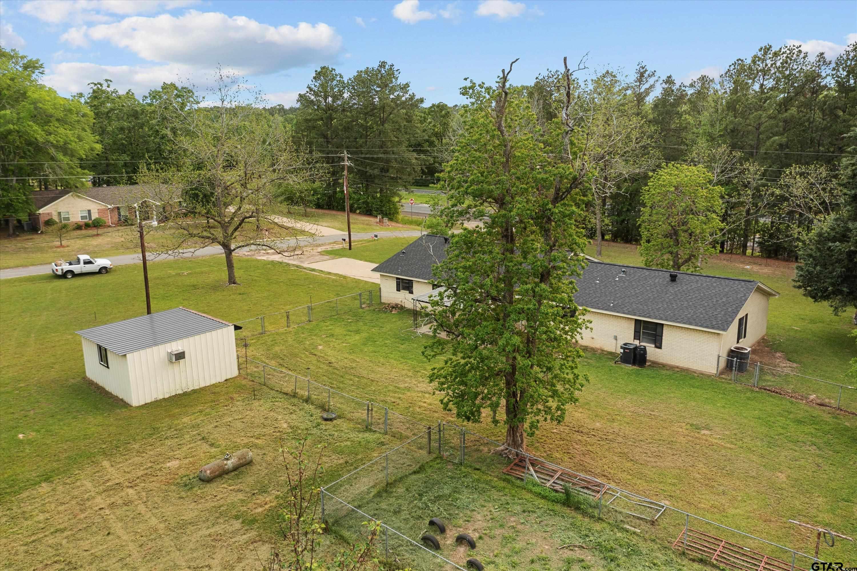 Angela Ln, Henderson, TX 75654
