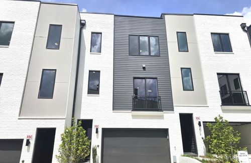 422 Cedar Dust Dr, Decatur, GA, 30030-3350 | Card Image