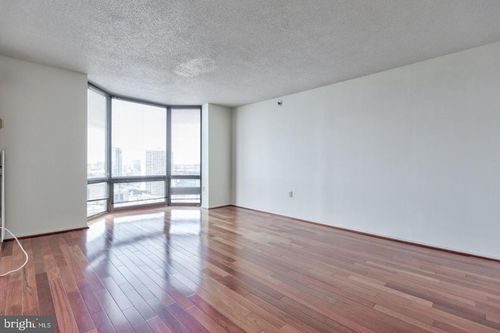 18k-2020 Walnut Street, PHILADELPHIA, PA, 19103 | Card Image