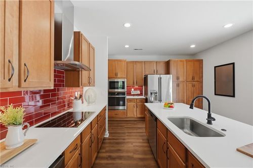 d-1008 Paragon Way, Suffolk, VA, 23435-4132 | Card Image