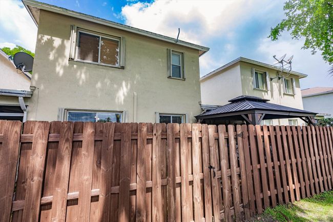 5900 - 5900 S Golden Beauty Ln, Condo with 3 bedrooms, 3 bathrooms and null parking in Tamarac FL | Image 30