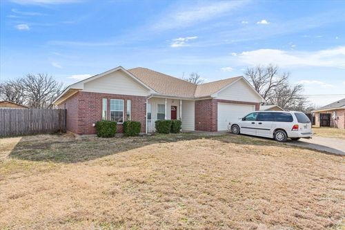 400 Wildcat Dr, Lacy Lakeview, TX, 76705-6188 | Card Image