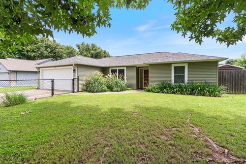 1375 Justin Ct, Siloam Springs, AR, 72761-4510 | Card Image