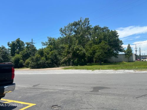 1708 Mantou Street, Pascagoula, MS, 39567 | Card Image