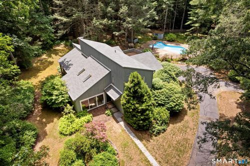 12 Linda Ln, Simsbury, CT, 06070-1519 | Card Image